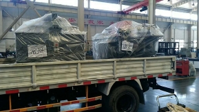 发往江苏省常州市的数控铜排加工机装车可以发发货啦！