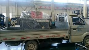 发往湖北武汉的数控母排加工机已装车发货