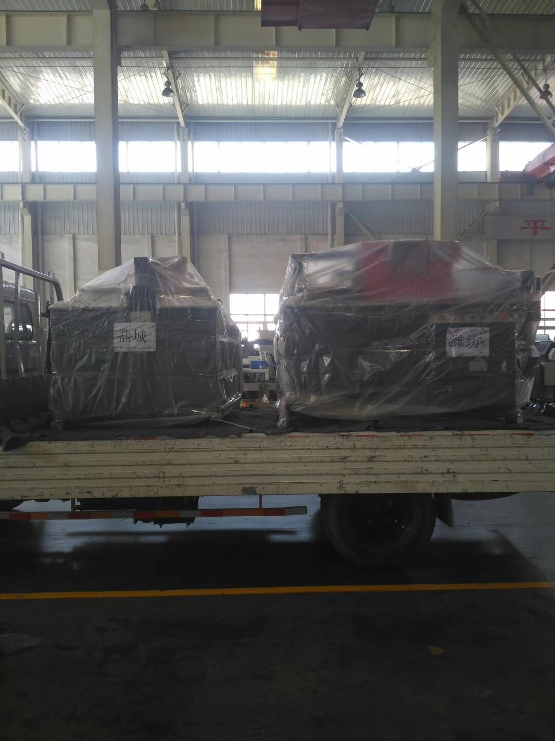 发往江苏盐城市的数控母线加工机昨日已顺利发货