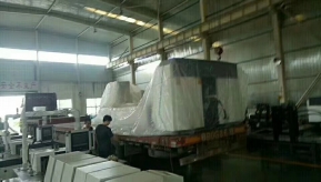 发往内蒙古鄂尔多斯的数控铜排加工机昨天已顺利发出
