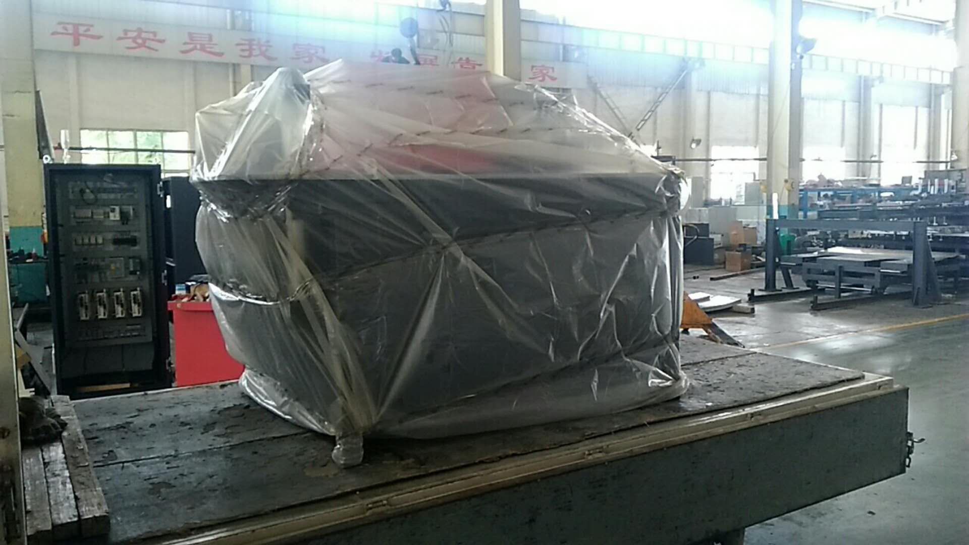 发往河南三门峡的数控母排加工机已顺利出发啦！